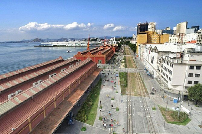 private-transfer-airport-to-cruise-terminal-with-sightseeing