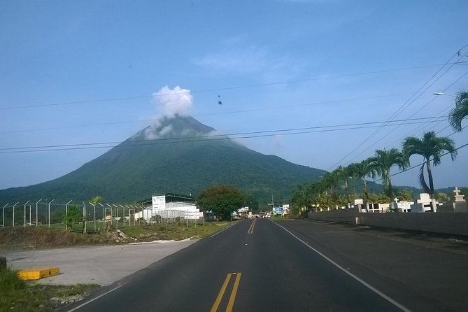 private-transfer-arenal-la-fortuna-town-to-san-jose-airport-sjo