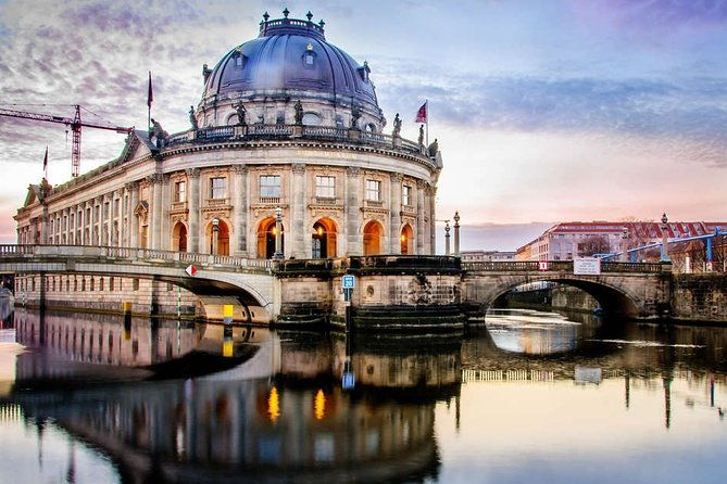 private-transfer-brandenburg-airport-ber-to-berlin-in-luxury-van