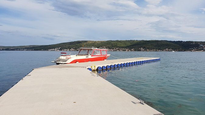 private-transfer-by-speedboat-from-split-airport-to-hvar