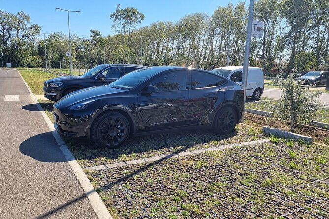 private-transfer-by-van-or-electric-car-to-marseille