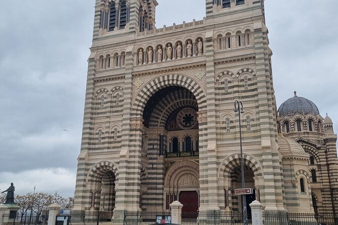 private-transfer-by-van-or-electric-car-to-marseille