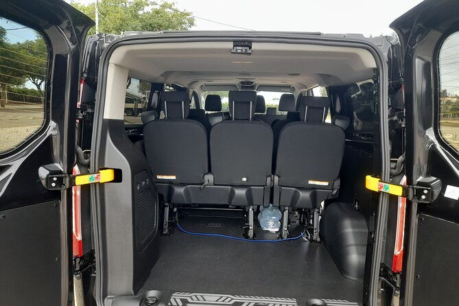 private-transfer-from-algarve-to-sevilha-by-8-seats-minibus