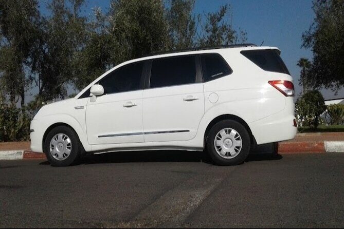 Private transfer from and to the airport - The Pickup and Drop-off Experience