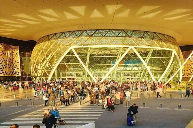 Private transfer from and to the airport - The Vehicle and Comfort