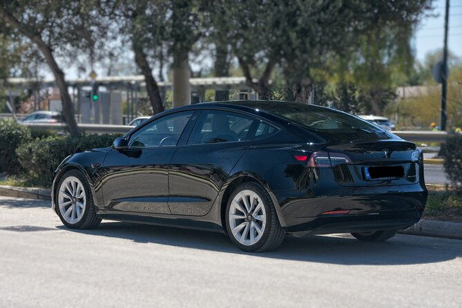 private-transfer-from-athens-city-to-athens-airport-with-tesla