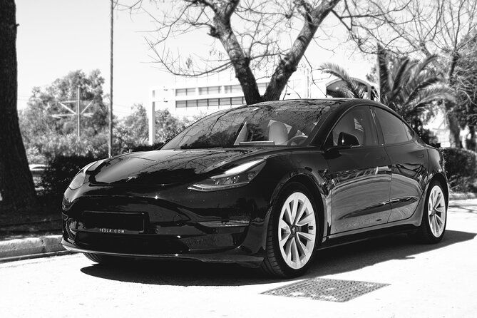 private-transfer-from-athens-city-to-athens-airport-with-tesla