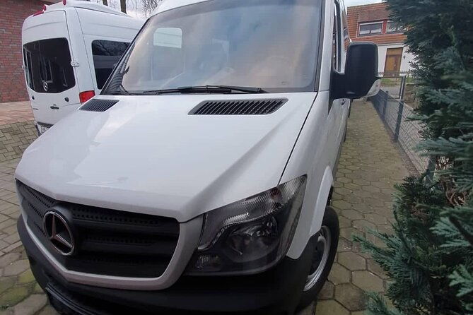 private-transfer-from-athens-piraeus-airport-to-galatas-poro-or-vice-versa