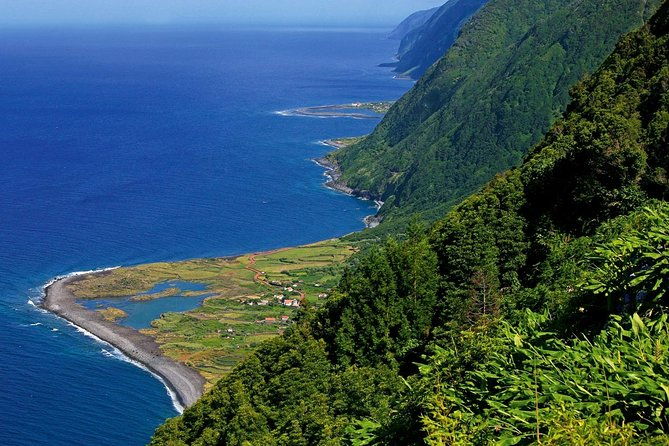 private-transfer-from-azores-pdl-airport-to-vila-franca-do-campo
