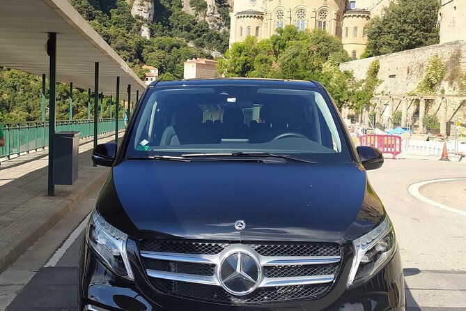 private-transfer-from-barcelona-to-montserrat-round-trip