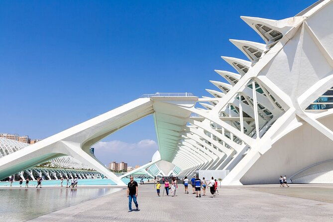 private-transfer-from-barcelona-to-valencia-with-a-2-hour-stop