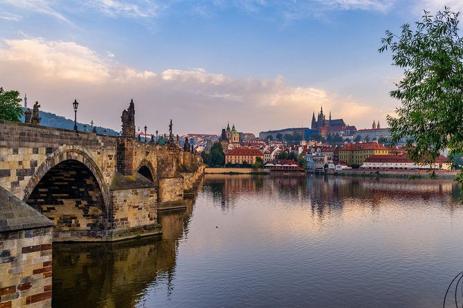 private-transfer-from-berlin-to-prague-with-2h-of-sightseeing