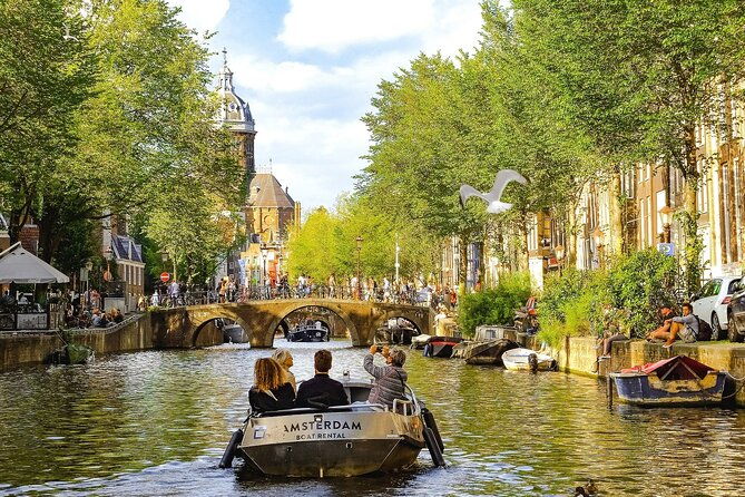 private-transfer-from-bruges-to-amsterdam-2h-stop-in-utrecht