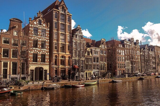 private-transfer-from-bruges-to-amsterdam-2h-stop-in-utrecht