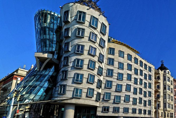 private-transfer-from-budapest-to-prague-with-2-hours-for-sightseeing