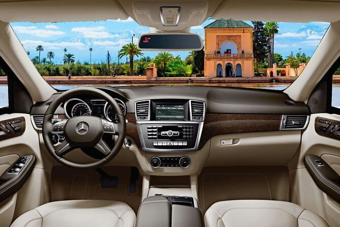 Private Transfer from Chatrapati Shivaji (BOM) Airport to Mumbai - Key Points