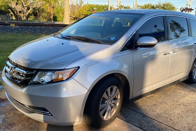 Private Transfer from Colombo Cruise Port to Colombo city hotels - The Ride Experience: Comfort and Professionalism