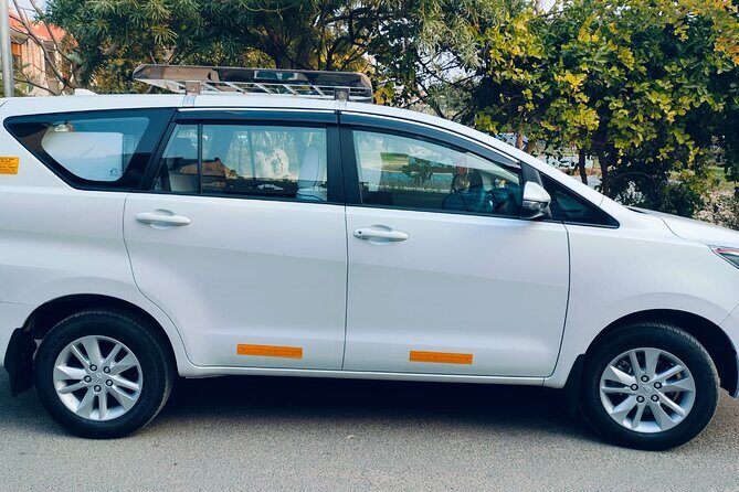 Private transfer from Delhi to Jaipur by car - Key Points