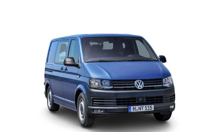 private-transfer-from-dublin-city-center-to-dublin-airport-one-way-minivan-4