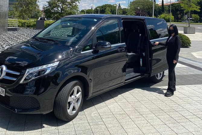 private-transfer-from-dubrovnik-to-kotor-with-hotel-pick-up-and-drop-off