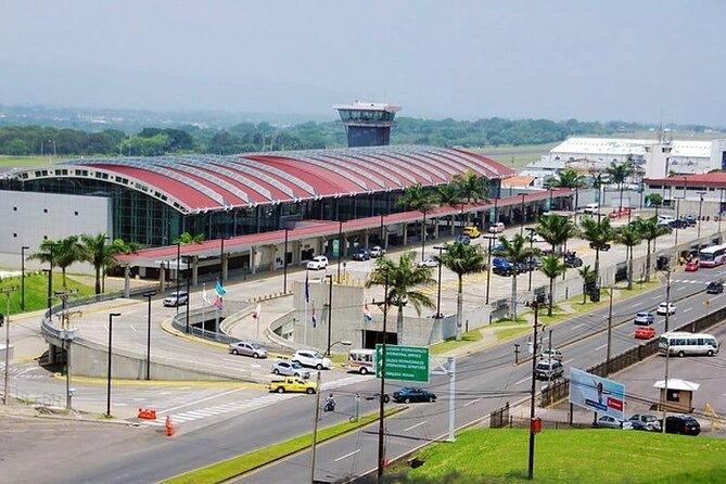 private-transfer-from-la-fortuna-to-juan-santamaria-airport-area