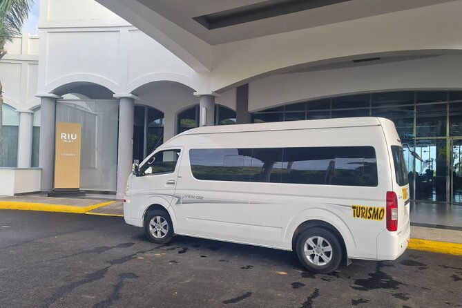 private-transfer-from-liberia-airport-to-dreams-las-mareas-2