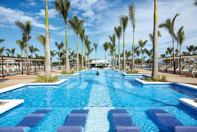 private-transfer-from-liberia-airport-to-hotel-riu-guanacaste-and-riu-palace