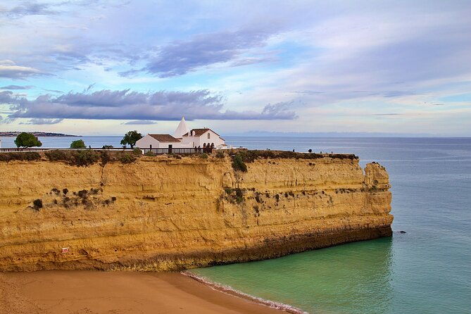 private-transfer-from-lisbon-to-albufeira-2-hours-for-sightseeing