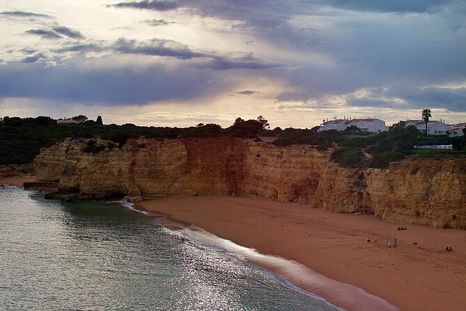 private-transfer-from-lisbon-to-albufeira-2-hours-for-sightseeing