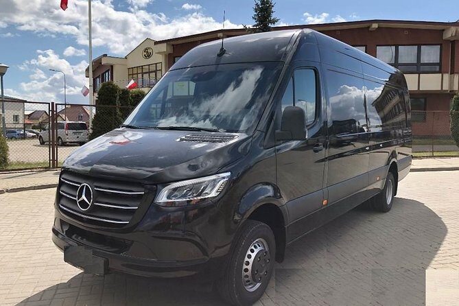 Private transfer from Marrakech To Chefchaouen (Blue City) - The Vehicle and Amenities
