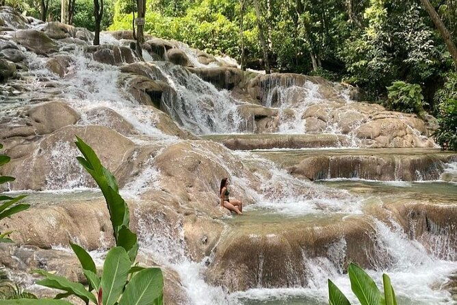 private-transfer-from-montego-bay-to-dunns-river-falls