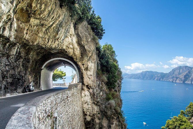 Private Transfer: from Naples (hotel-airport-train station) to Amalfi (hotel) - FAQs