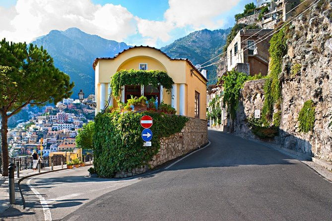 private-transfer-from-naples-hotel-airport-train-station-to-positano-hotel