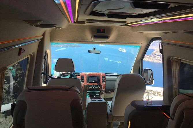 private-transfer-from-or-to-santorini-airport-port-hotel