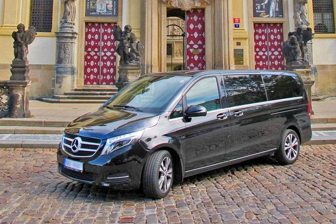 private-transfer-from-passau-to-prague-with-stopover-in-cesky-krumlov