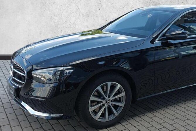 Private Transfer from Prague Airport to Prague City Hotels 1 - 3 pax - Cancellation and Flexibility