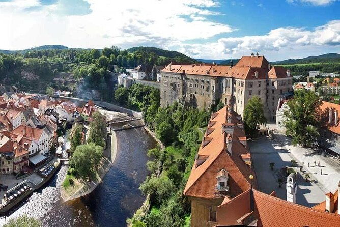 private-transfer-from-prague-to-passau-with-stopover-in-cesky-krumlov