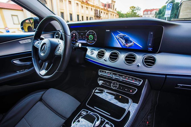 private-transfer-from-prague-to-vienna-via-cesky-krumlov