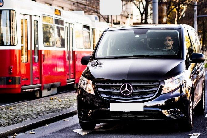 private-transfer-from-prague-to-vienna-with-2h-stop-in-mikulov