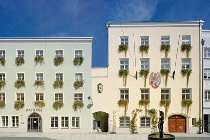 private-transfer-from-prague-to-vilshofen-with-stop-in-c-krumlov-or-hluboka