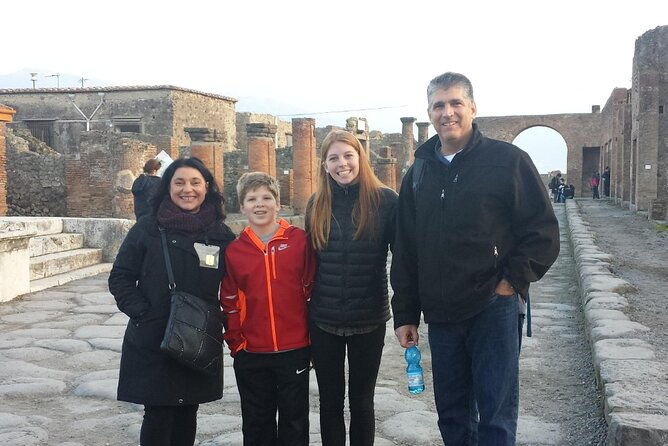 private-transfer-from-rome-to-positano-with-stop-a-pompeii