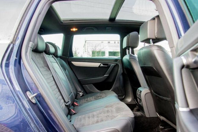 private-transfer-from-salou-portaventura-to-airport-barcelona