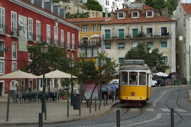 private-transfer-from-to-lisbon-airport-x-lisbon