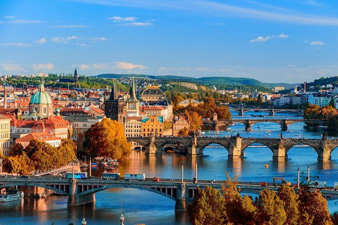 private-transfer-from-vienna-to-prague-with-2h-of-sightseeing