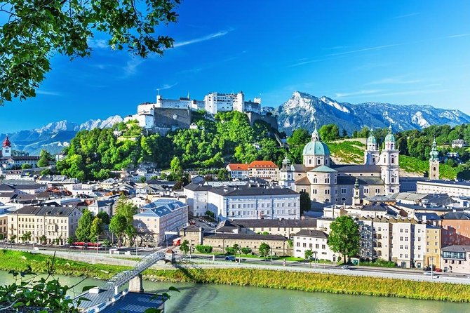 private-transfer-from-vienna-to-salzburg-with-3h-sightseeing-stop-in-hallstatt