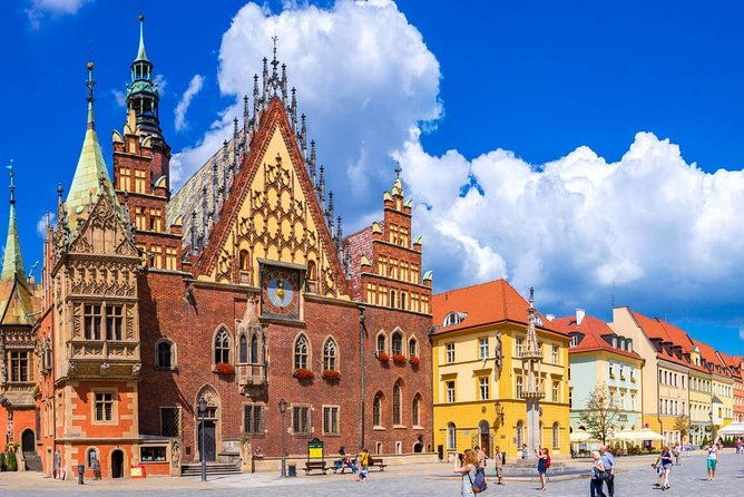 private-transfer-from-wroclaw-wro-airport-to-wroclaw-city-centre