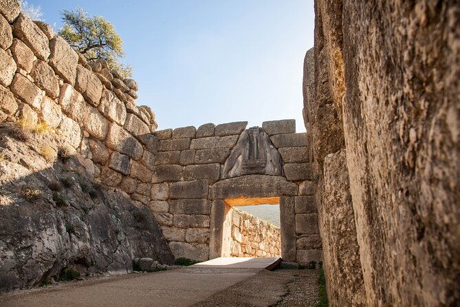 private-transfer-guide-in-mycenae-and-epidaurus-from-nafplio-2