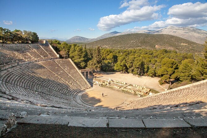 private-transfer-guide-in-mycenae-and-epidaurus-from-nafplio