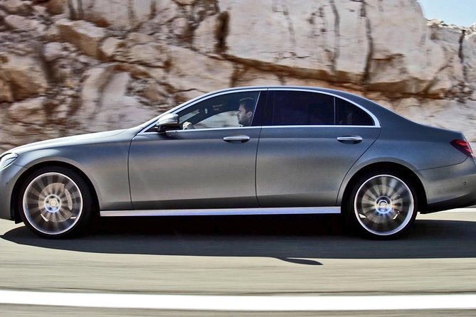 private-transfer-honolulu-airport-hnl-to-waikiki-by-sedan