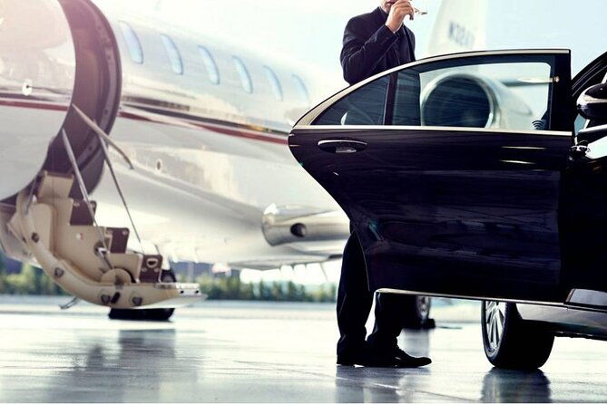 private-transfer-in-a-luxury-vehicle-to-and-from-msy-airport